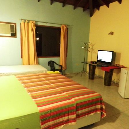 Hotel Las Residentas Luque Habitación foto